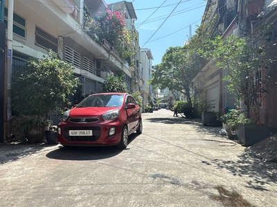 Bán nhà nát tặng gpxd hxh quang trung thông thương ngang 4m 56m2 tiện xây siêu phẩm chỉ 5.6 tỷ. 0