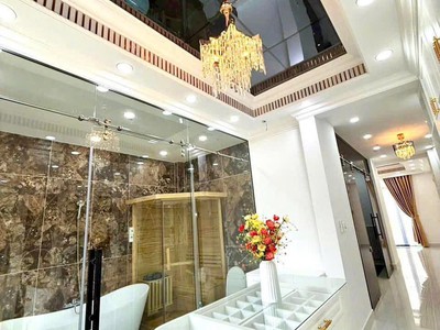 Siêu phẩm nhà đẹp từng centimet - mặt tiền đường 14m quận 7- có thang máy 3