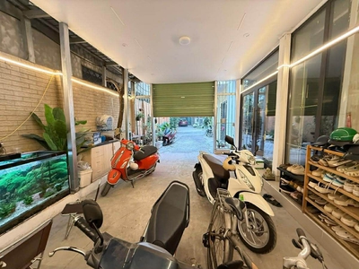 Bán Nhà 80m Lạc Long Quân, Tây Hồ - 5 Tầng Thang Máy - Ô tô - Cách Hồ Tây Vài Bước 1