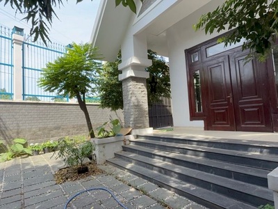 Quận 5: mặt tiền trần hưng đạo   300m2   ngang 15m độc tôn 1