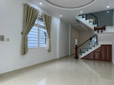 Bán nhà đường số 2, phường tăng nhơn phú b, thủ đức, tp hcm. dt 60m2. giá 6,3 tỷ, sổ hồng. liên hệ 0