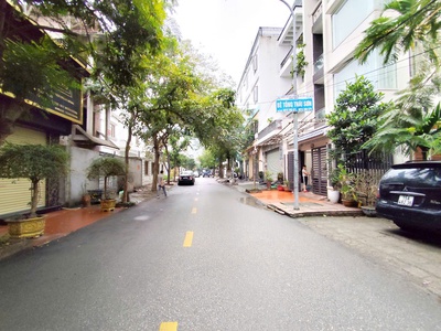 Bán nhà mặt đường hoàng ngọc phách - 93m 2 tầng - giá 8.9 tỉ 0