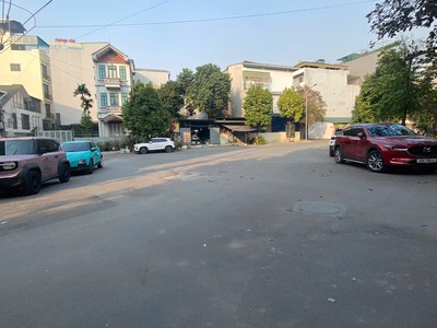 Nhà 5 tầng ngọc thụy   gần hồng tiến   ô tô vào gần 0