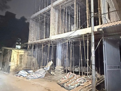 Bát khối - cổ linh  dt 44m - mt 4m xây 7 tầng thang máy  gara 2 oto  kinh doanh đỉnh  1x tỷ 0