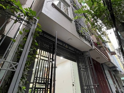 Hoàng hoa thám 35m x5 tầng 9,7 tỷ ngõ 3m,cách phố 40m lô góc,dân xây,nhà đẹp 1