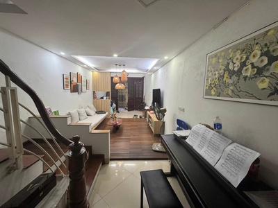 Hào nam nhà đẹp - ngõ thông - kinh doanh - 34m2 5 tầng mt 3.5m giá 10.7 tỷ 1