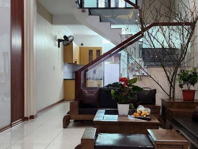 Bán nhà ngõ 160 Vũ Hựu, ph Thanh Bình, TP Hải Dương, 79m2, mt hơn 4m, 4 ngủ, ngõ oto 3