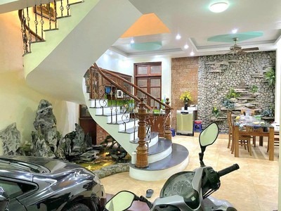 Mặt phố Lạc Long Quân Mặt Tiền 8M Lô Góc 3 Mặt  65 Tỷ GPXD 9 Tầng 1