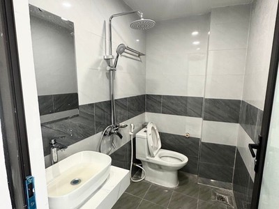 Bán nhà nam dư 5 tầng long lanh lô góc 100M ra phố hoàng mai 4