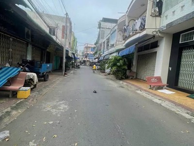 Bán nhà mặt phố ngô thời nhiệm, p. sa đéc, đồng tháp. dt 25m2, 4 tầng, 2pn, sổ hồng. giá 2 tỷ. 0