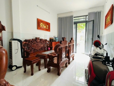 T1993  nhà thạnh xuân 25 q12, shr, vuông, 4.5x12m, 6.x tỷ x nhỏ 2