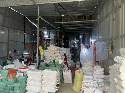 Cần bán 300m2 kho đường xe tải lê minh xuân 1
