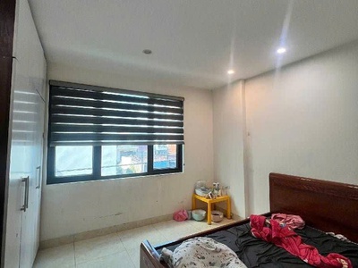 Bán nhà 4 tầng   4 phòng ngủ   giá 5 tỷ   gần chợ lắp ghép 4