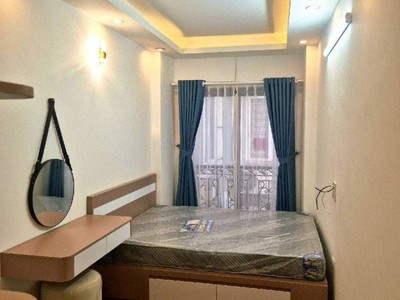 Bán nhà tôn thất tùng, đống đa, xây  mới full nội thất, gần ô tô, 32m2, 7.15 tỷ 2