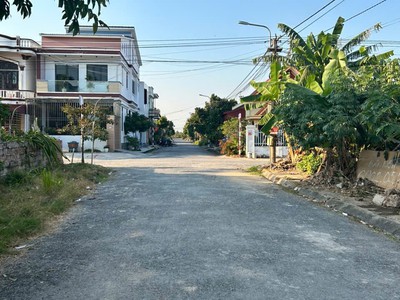 Bán đất mặt đường tân thành dương kinh 84m    đường 10m ô bàn cờ, kinh doanh tốt, giá 2,3x tỷ  hàng 3