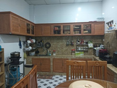 Bán nhà lê văn hiến 325m ngang 9,8m, 2 tầng 12 phòng trọ, giá 23.2 tỷ 1