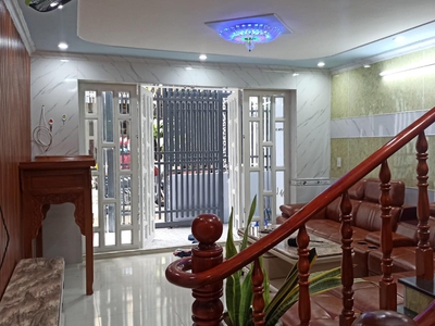 Bán nhà mặt tiền ngay chợ hiệp bình, đối diện gigamall phạm văn đồng, giá 5 tỷ 2