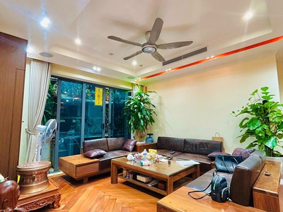 Chung cư cao cấp veam  lạc long quân 139m- 3 phòng ngủ-khách   bếp- phòng thờ riêng biệt- full nội 1