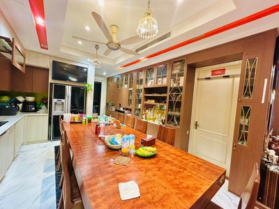 Chung cư cao cấp veam  lạc long quân 139m- 3 phòng ngủ-khách   bếp- phòng thờ riêng biệt- full nội 2