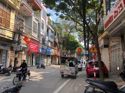 Bán đất tặng nhà cấp 4   gần chợ lắp ghép  gần trường cđ công nghệ- giá nhỉnh 2 tỷ 2