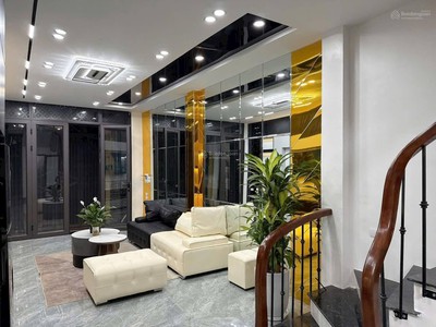 Bán nhà phố quán thánh 6 tầng ô tô cách 3m full công năng 3 tỷ 0