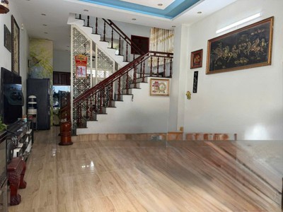 Bán nhà 3 tầng 61m2, đường số 6, linh xuân, thủ đức, tp hcm, giá 5,45 tỷ, sổ hồng, thuận tiện sinh 0