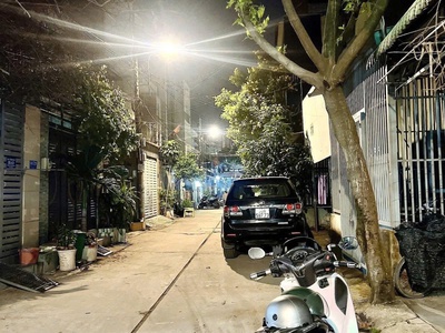 Nhà giá rẻ q9-4,9 tỷ-hxh-gần chợ-10phut ra metro bình thái-45m2-3 tầng  an ninh 0