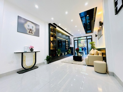 Có 1 0 2 giáp nhị - hoàng mai - trương định - 35mx6 tầng ô tô kinh doanh - nhỉnh 9 tỷ ở ngay 1