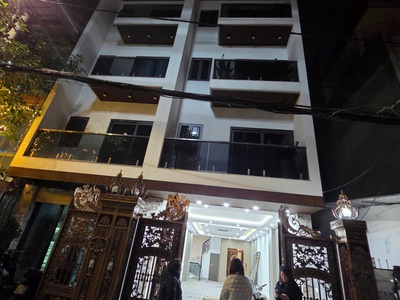 Nhà mới -kinh doanh- 7 tầng tahng máy-ô tô vào nhà nguyễn văn cừ 76m2 x 25 tỷ long biên. 0