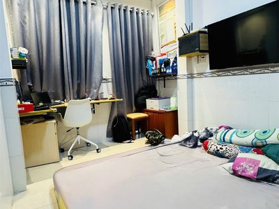 Quận 10 - hẻm trước nhà 4m - 4 tầng btct - nhà còn mới - nhỉnh 6 tỷ 3