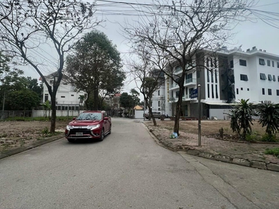 Bán đất mặt phố Trần Quốc Lặc, ph Quang Trung, TP HD, 499m2, mt 13.7m, gần hồ Hòa Bình 3