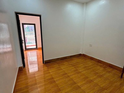 Bán nhà 3 tầng khu chia lô ngõ đường Điện Biên Phủ, TP HD, 45.7m2, 3 ngủ, 2 vs, đường oto 6