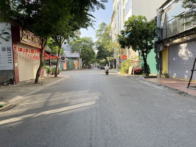 Cần bán 73,7m2 nhà 6 tầng mặt phố Kim Quan Thượng. Gần phố Đào Đình Luyện và khu Tulip Vinhomes 3