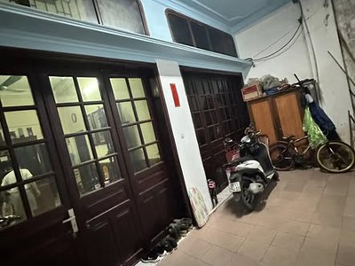 Mặt phố Lạc Long Quân Mặt Tiền 9M 300M2 130 Tỷ 1 Sổ 1 Chủ Vỉa Hè Rộng Gần Hồ 3