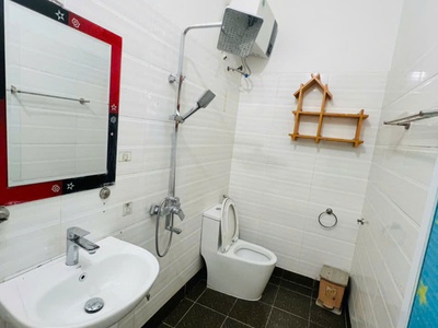 Bán nhà ngõ oto qua lại tại Phương Lưu 8