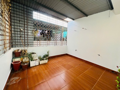 Bán nhà ngõ oto qua lại tại Phương Lưu 11