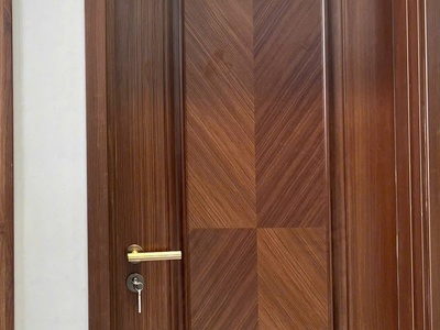 Cửa gỗ Carbon Saigondoor 0