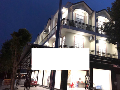 Nhượng lại nhà 3 lầu lô góc 2 mặt tiền đang cho thuê phường Bến Cát,  giá 16 tỷ 3