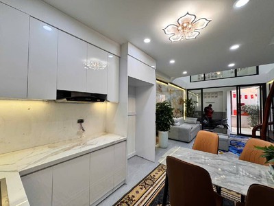 Nhà đẹp- full nội thất - về ở ngay đón tết - gần hồ tây  - tầm tiền quá hiếm-chốt ngay 36m2 2