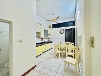 Bán nhà đẹp chợ ngọc thụy- dân xây -full nội thất -60m 5 tầng- mặt tiền rộng- nhỉnh 9 tỷ tl 1