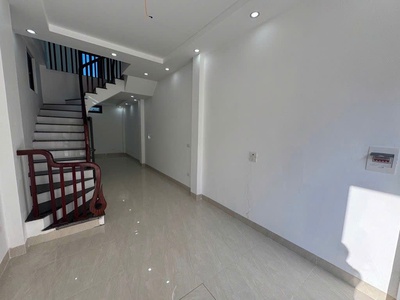 Nhà mới ở ngay - lô góc - ba thoáng - ngõ nông thoáng - thiết kế đẹp oto tranh đỗ cách nhà 100m 2