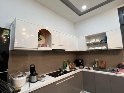 Bán nhà 4 tầng đối diện gigamall phạm văn đồng, 80m2 có sân đậu ô tô, giá 8,4 tỷ 2