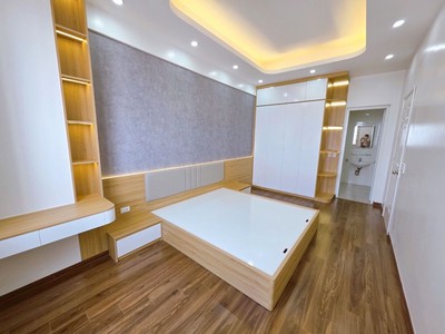 Siêu phẩm chung cư có 102   4 ngủ  3 wc - gần ngay kang nam - tiện ích ngập tràn  143m2 3