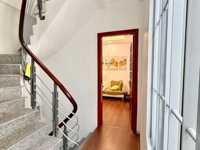 Hiếm tây hồ phố đồng cổ 40m  5t giá 26 tỷ- mặt phố-nhà đẹp-vỉ hè rộng -kinh doanh 4