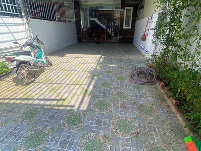 Chủ nợ bán nhà 1trệt, 1lửng gần vòng xoay Nguyễn Văn Linh, Bình Chánh Giá 855 Triệu 3