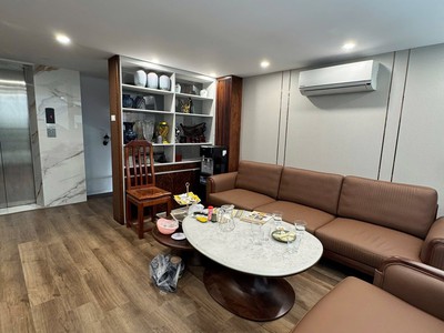 Mặt phố lõi bồ đề 45m2, 7 tầng vỉa hè đá bóng, dòng tiền bất chấp - nhỉnh 2x tỷ 2