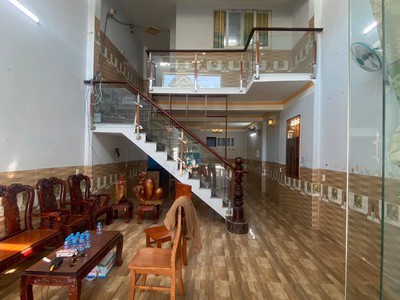 Chủ nợ bán nhà 1trệt, 1lửng gần vòng xoay Nguyễn Văn Linh, Bình Chánh Giá 855 Triệu 6