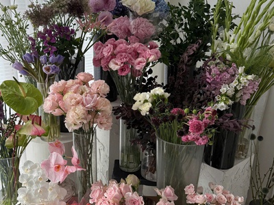 Sang nhượng cửa hàng hoa tươi phố huế 1