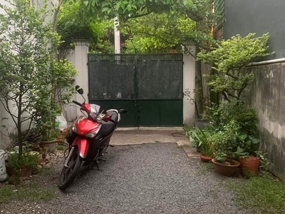 Bán nhà đường số 6, linh trung, thủ đức, tp hcm. dt 96m2, sổ hồng, giá 10,35 tỷ, liên hệ 0933125879. 2