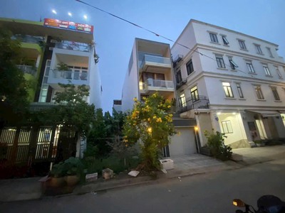 Bán nhà hẻm xe hơi 10m hoàng hoa thám, tân bình 4,5 15 cổng ga t3 1